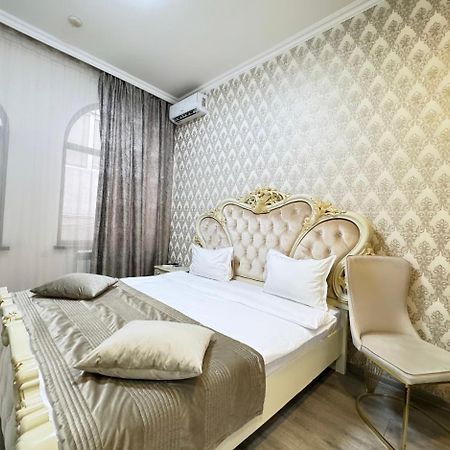 Yerevan Hotel エクステリア 写真