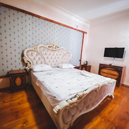 Yerevan Hotel エクステリア 写真