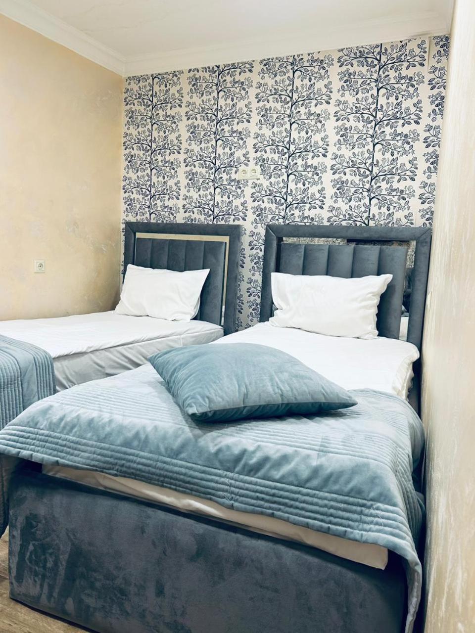 Yerevan Hotel エクステリア 写真