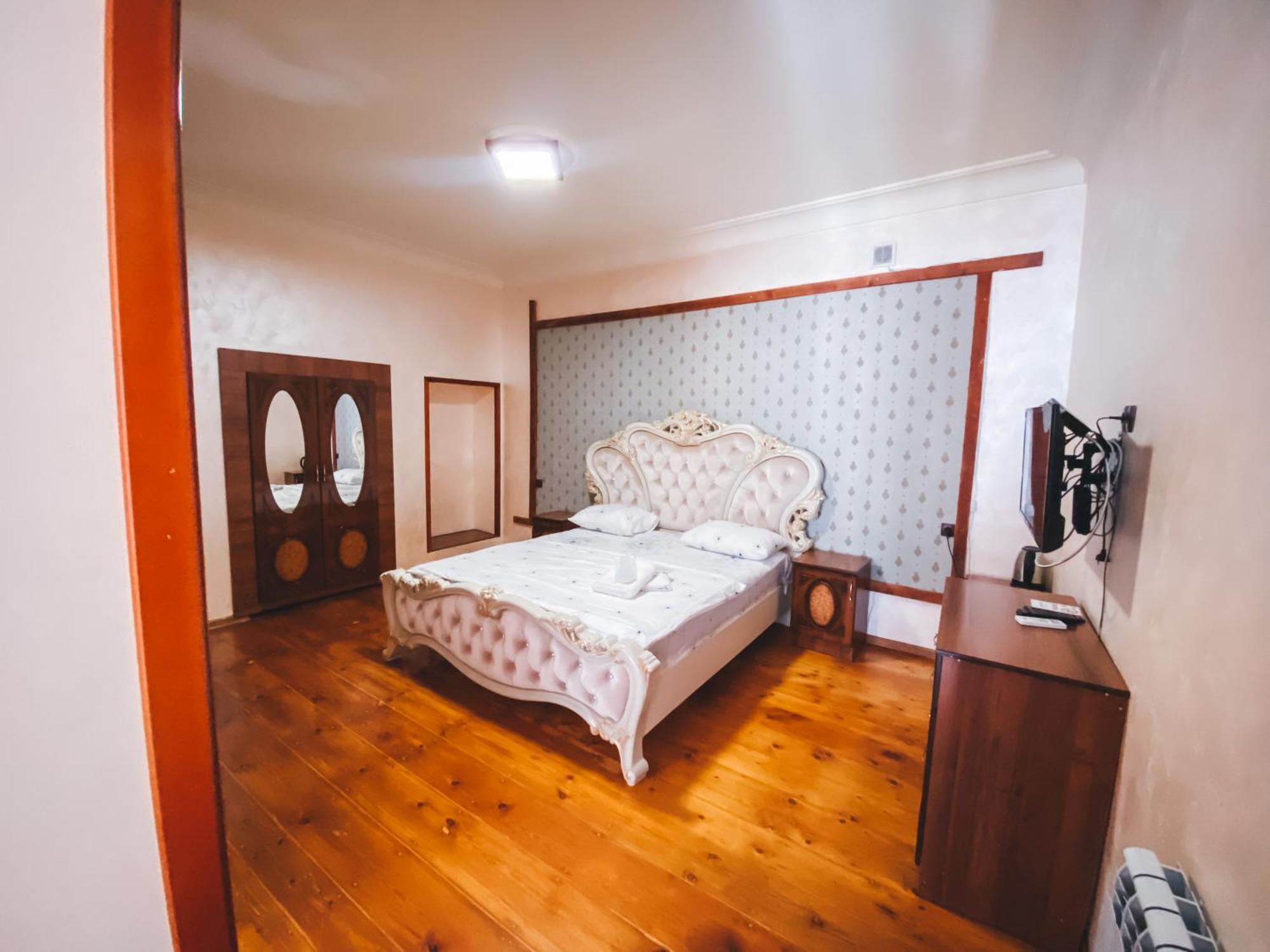 Yerevan Hotel エクステリア 写真