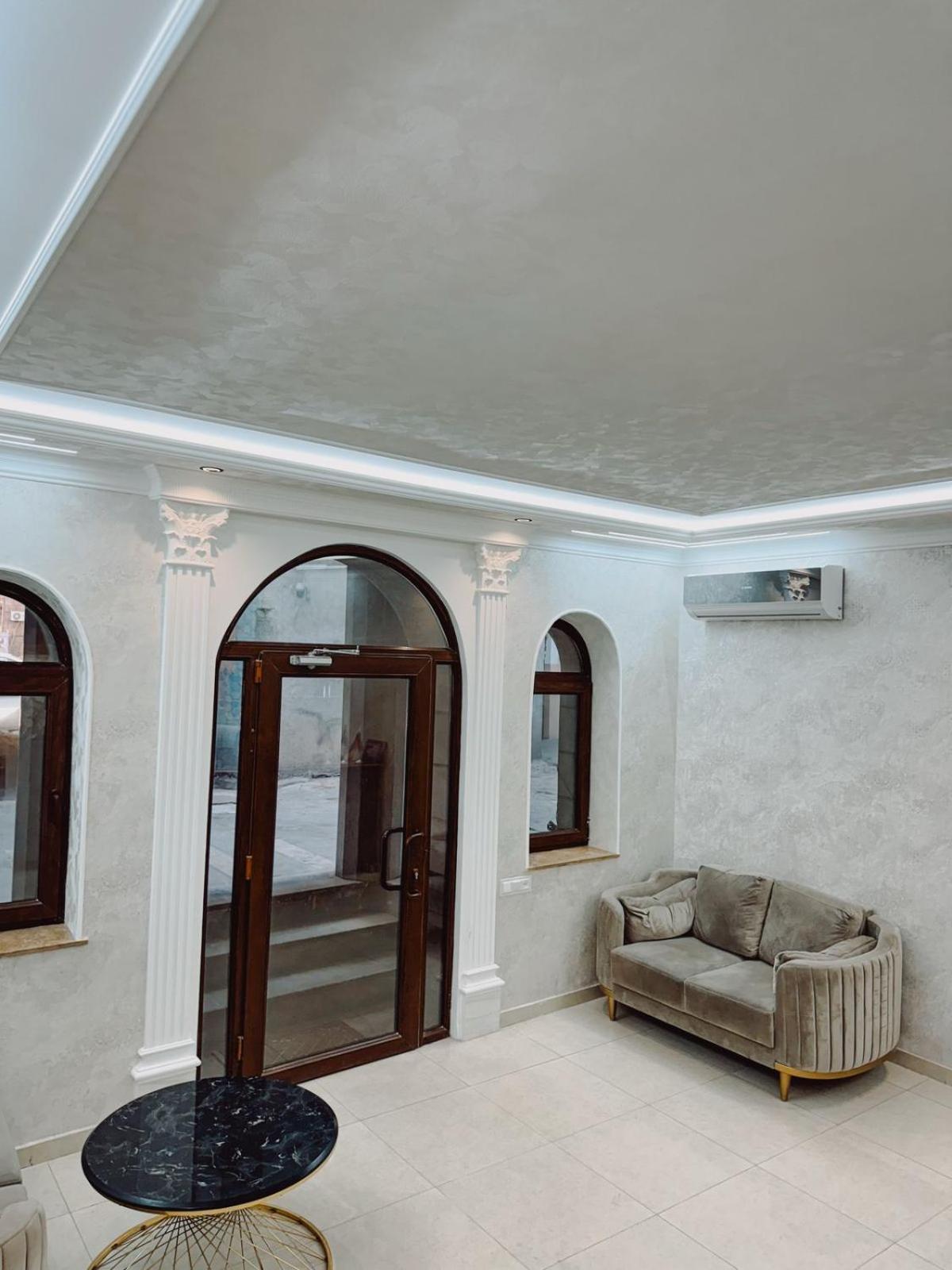 Yerevan Hotel エクステリア 写真